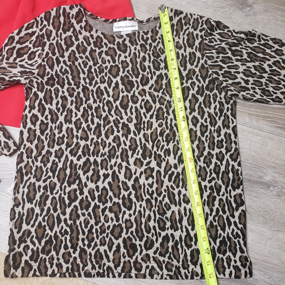 Cathy Daneils size med lepord print sweater - Picture 6 of 6
